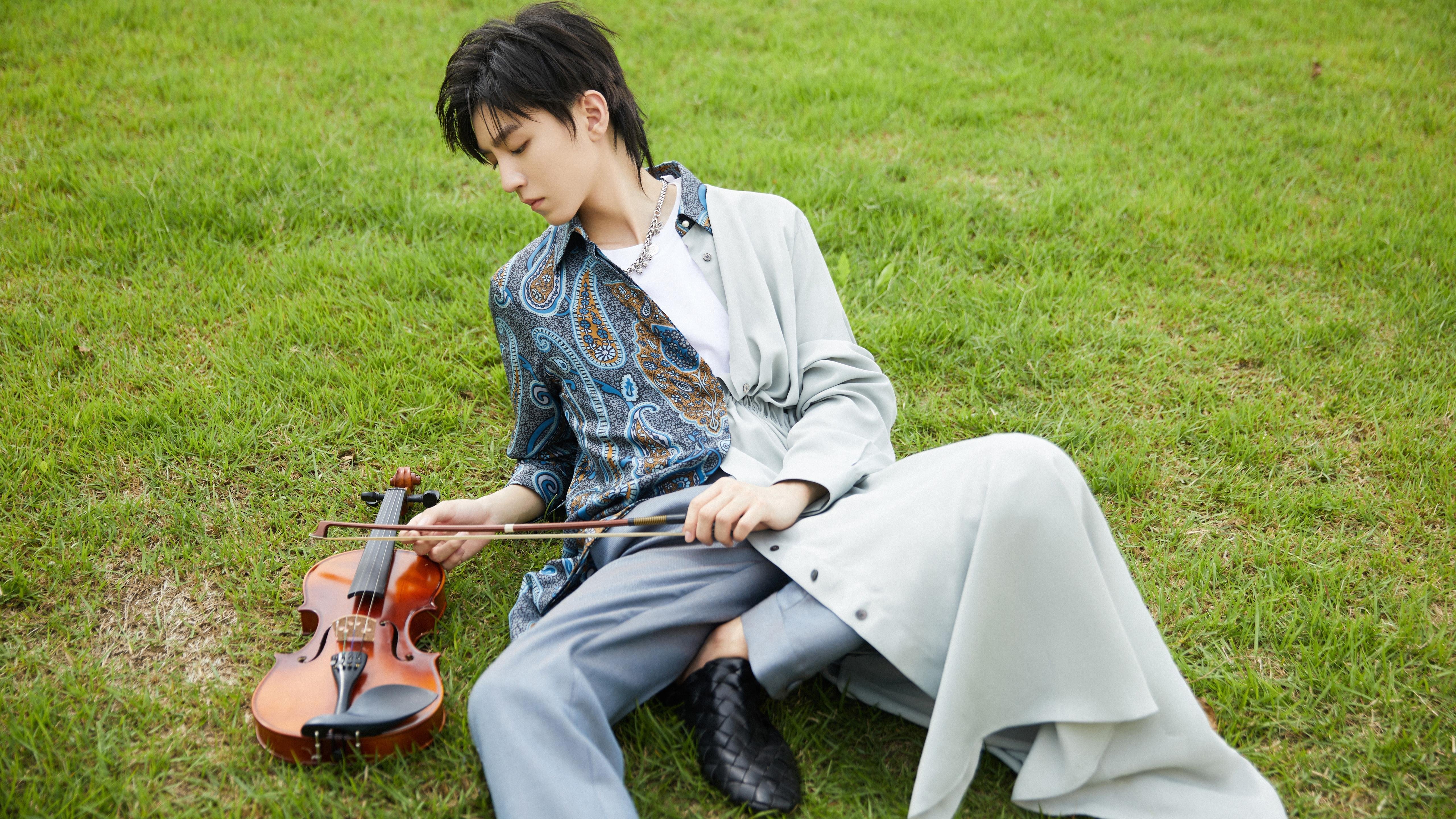 fb体育电脑版-大连一方球员展现出色表现，全力冲刺前进，大连一方球迷贴吧