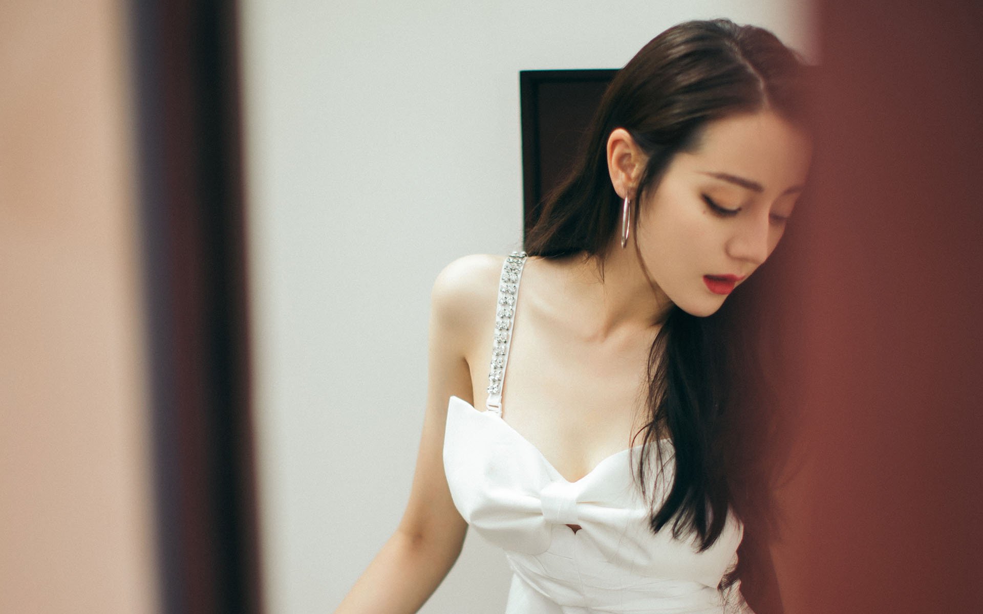 fb体育网页版-国际热身赛中国足球逆袭 战术布置清晰，热身赛国足直播